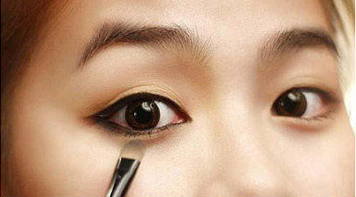 “Mách bạn” 5 cách make up giúp che bọng mắt dưới3