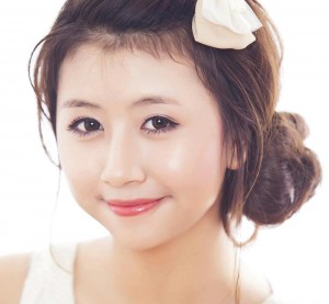 Kỹ thuật cắt mí mắt dưới công nghệ Hàn Quốc được thực hiện như thế nào?