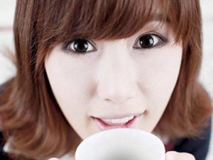 Lấy mỡ mí mắt dưới có an toàn không?