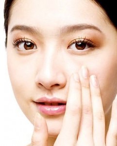 Cắt mí mắt Hàn Quốc có đau, có để lại sẹo không?