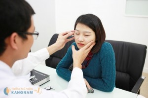 Mắt sụp mí có cách nào cải thiện được không?