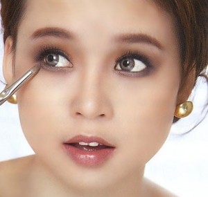 Cách trang điểm mắt đẹp hoàn hảo để “ mê hoặc” chàng