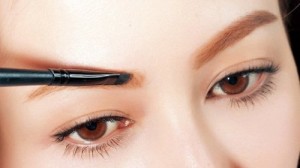 Phù phép cho đôi mắt to tròn xinh như búp bê