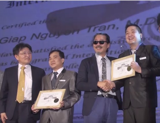 Bác sĩ Trần Nguyên Giáp11