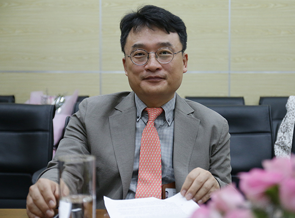 live_interview-1481946934_660x0