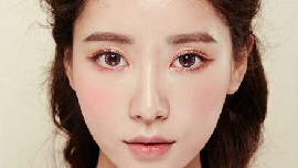 Bấm mí mắt Hàn Quốc có để lại sẹo không? Chuyên gia tư vấn
